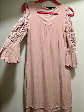 Nina Leonard Blush Pink Cold-Shoulder Lace Sleeve Dress
